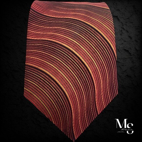 FENDI FF Current Red Wave Pattern Silk Tie Made In Italy W:3.9" EX COND - Picture 6 of 7